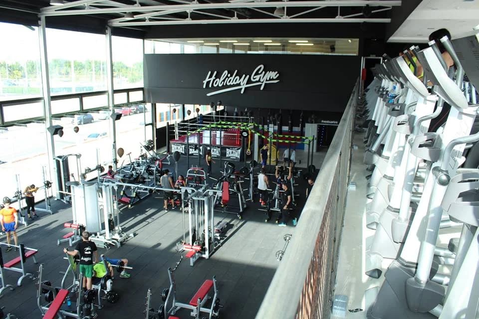 Holiday Gym 3