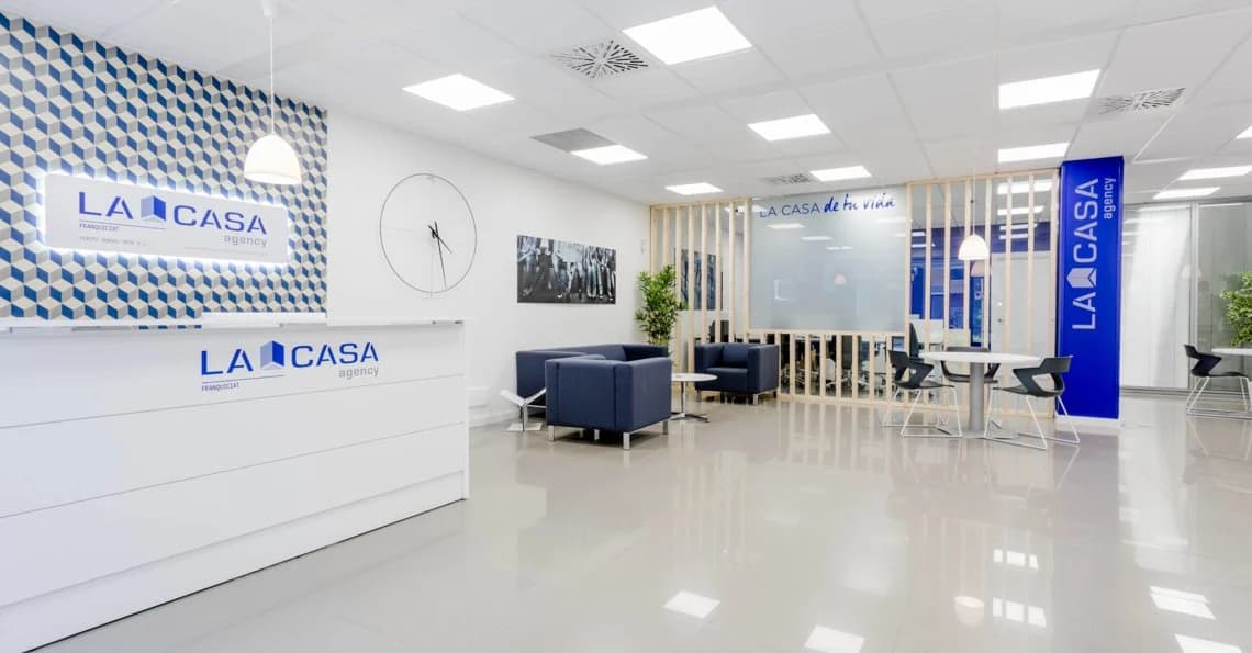 La Casa Agency 3