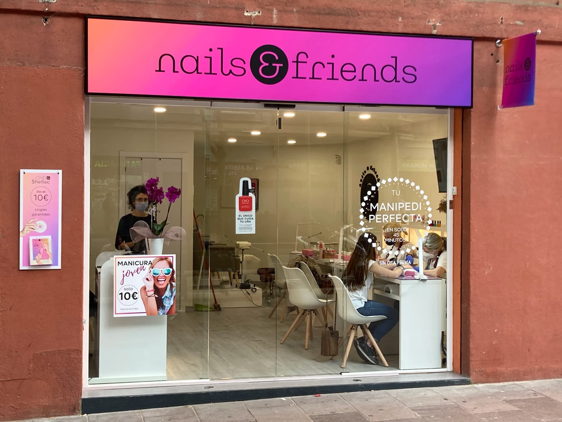 Nails&Friends 2