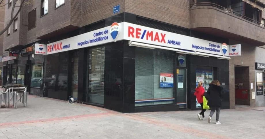 REMAX