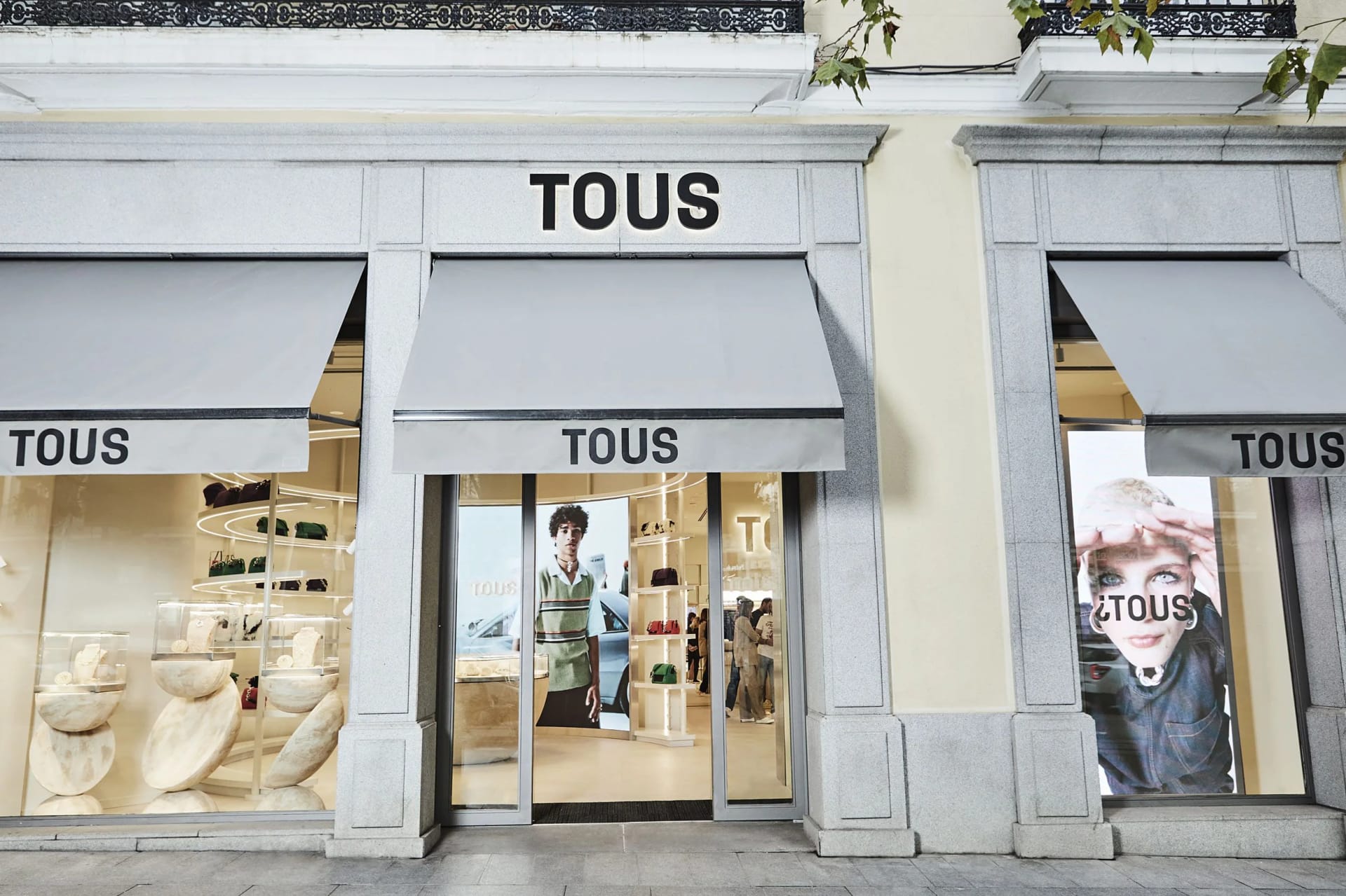 Tous